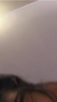 幅熟女伽耶は、夫と隣人ニコに浮気によってマスクの後ろに隠れながら、撮影され、POVで見られました