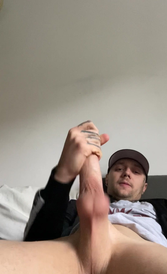 Dickenergy: Young Tattoed Man Jerk off His Big Dick