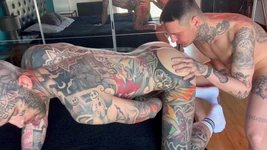 Kinky Trio com Dannybaldwin e Inkedbrln Bb Fucking