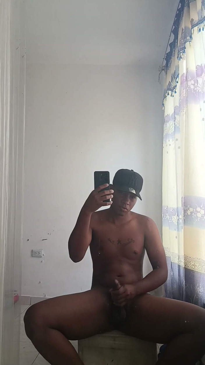 SANTIXXX19CM: Bbc - masturbación amateur frente al espejo - bigdick