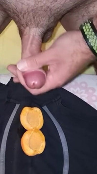 Ontbijt met abrikoos en sperma