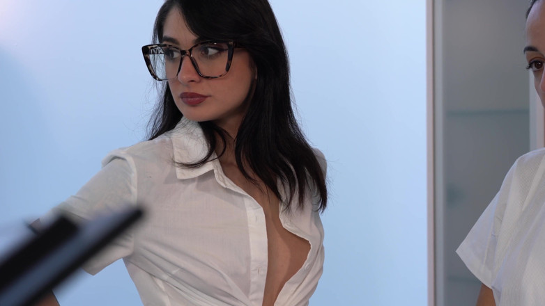 Ferrero anal experience: Behind the Scene. Sexy Doctors Help a Very Horny Patient.