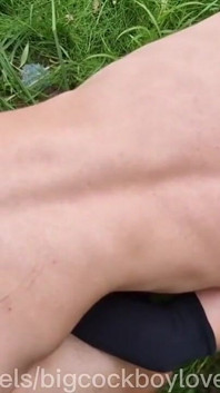 Gefickte Sissy Femboy in Den Büschen in Der Öffentlichkeit! Heißer Kreuzfahrt-fick-fischer Und Papa Beim Angeln