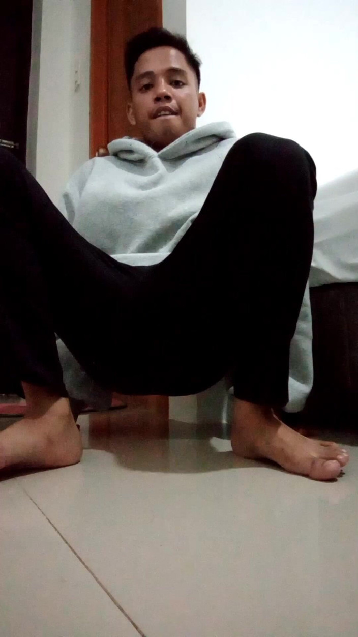 Rent A Gay Productions: Super Sexy Asia Top Is Masturbate His Big Cock for...