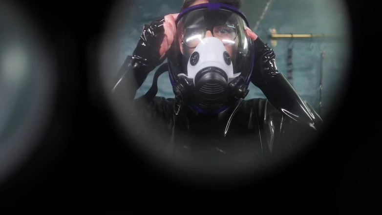 Countess diamond: Gas Mask Respirator Breath Play - Complete Femdom Control