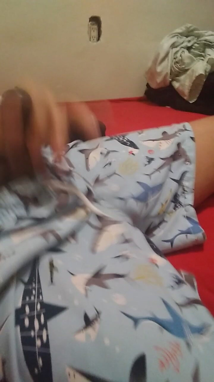 AlexAlejandro13: Día en gloria masturbándose