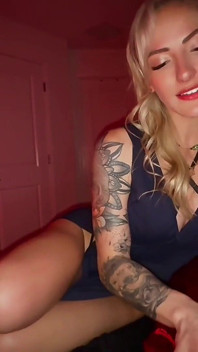Heiße Blonde Stiefschwester Trickst Stiefbrust Zum Creampie Aus