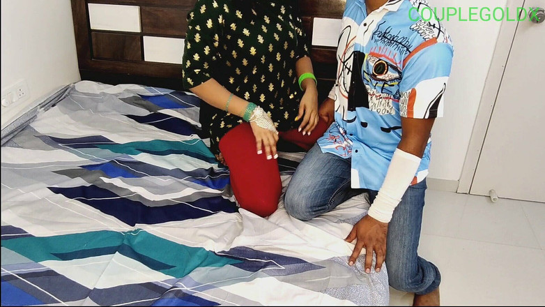 Sexy Komal: Üvey kız kardeş, arkadaşın üvey erkek kardeşinden kurtulmaktan korkmayacaksın, değil mi?