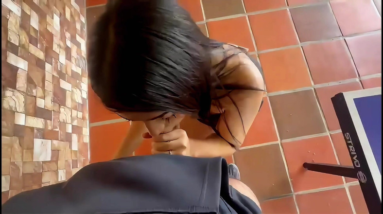 Nastya Rivera: 和朋友们一起散步比我想象的还要好，和我最好的朋友的女朋友发生了关系