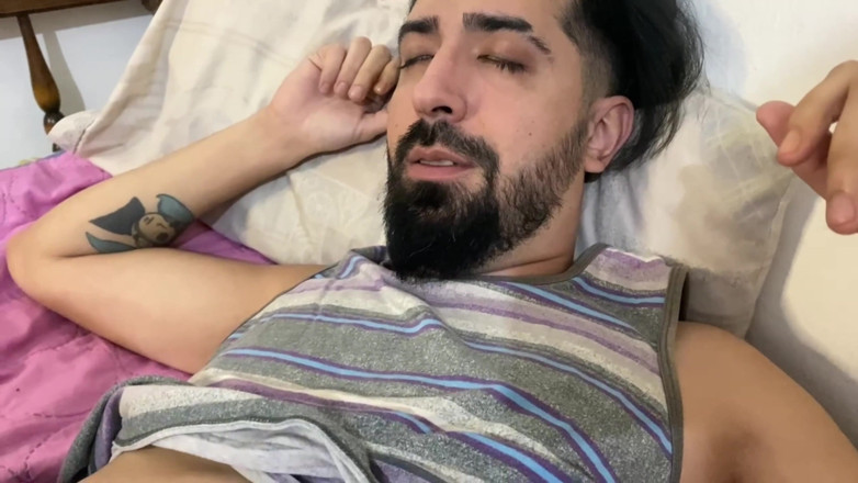 Eddie Queens: Rozbalení a testování čínských kondomů v Argentině s Eddie Queens a...