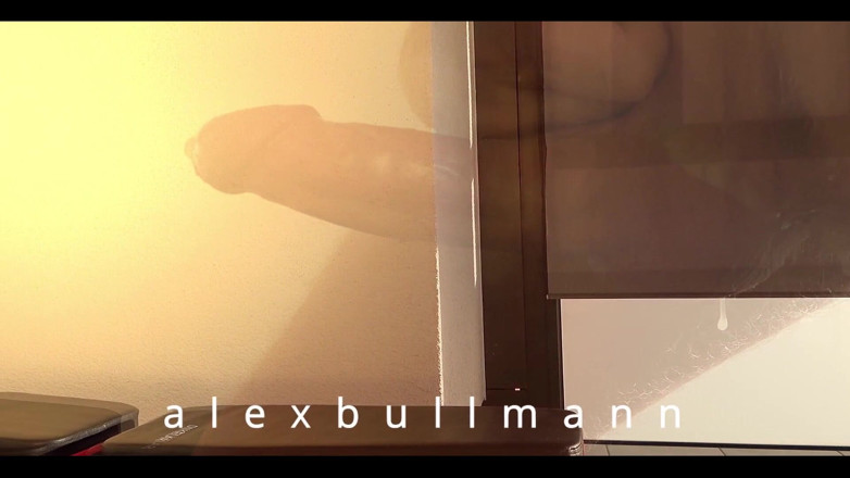 AlexBullmann: हस्तमैथुन