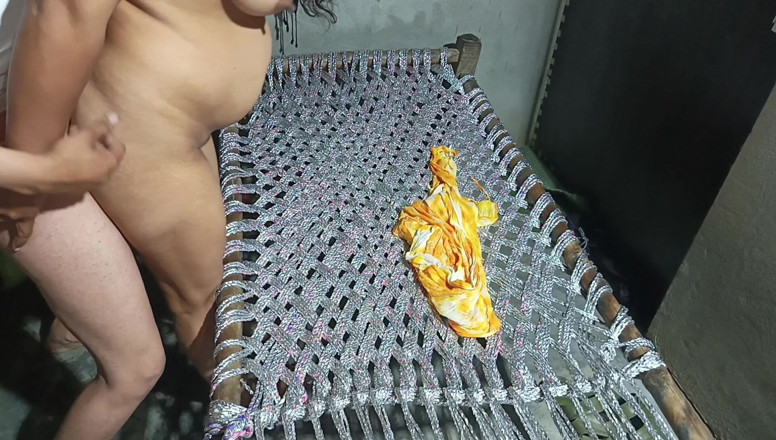 Kavita69: Une belle-sœur très belle-sœur appelle secrètement la voisine dans sa...