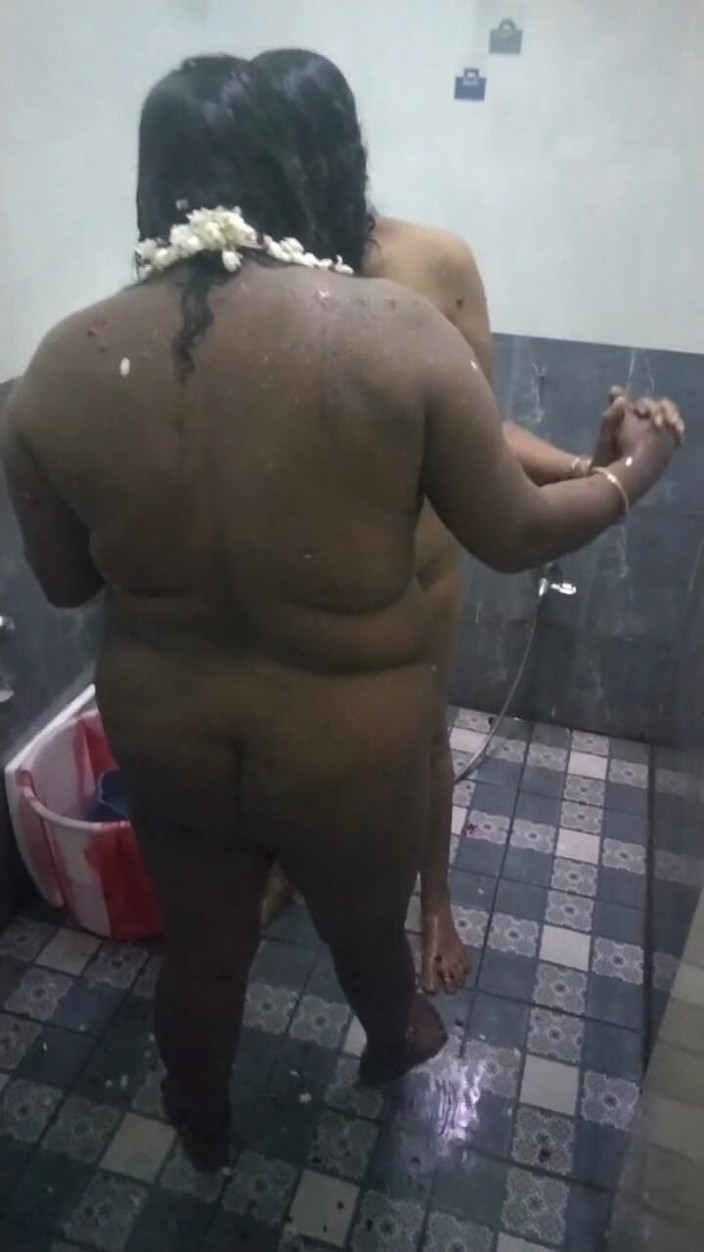 Benita sweety: Desi Threesome Some Dominate Sex and Shower Bathing Lesbians