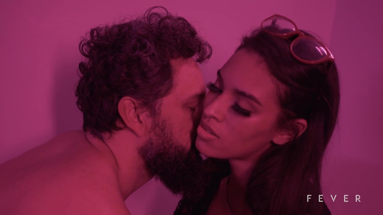 Fever Films: 完璧な女の子との遅いセクシーなセックス
