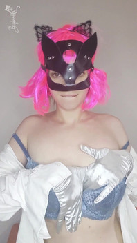 Let My Natural Tits and Kitty Mask Seduce You as I Masturbate