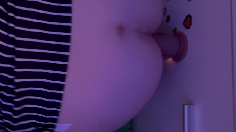 Naomi Pink: Consolador follando mi esposa