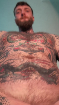 문신을 한 돔 숭배 사정 POV