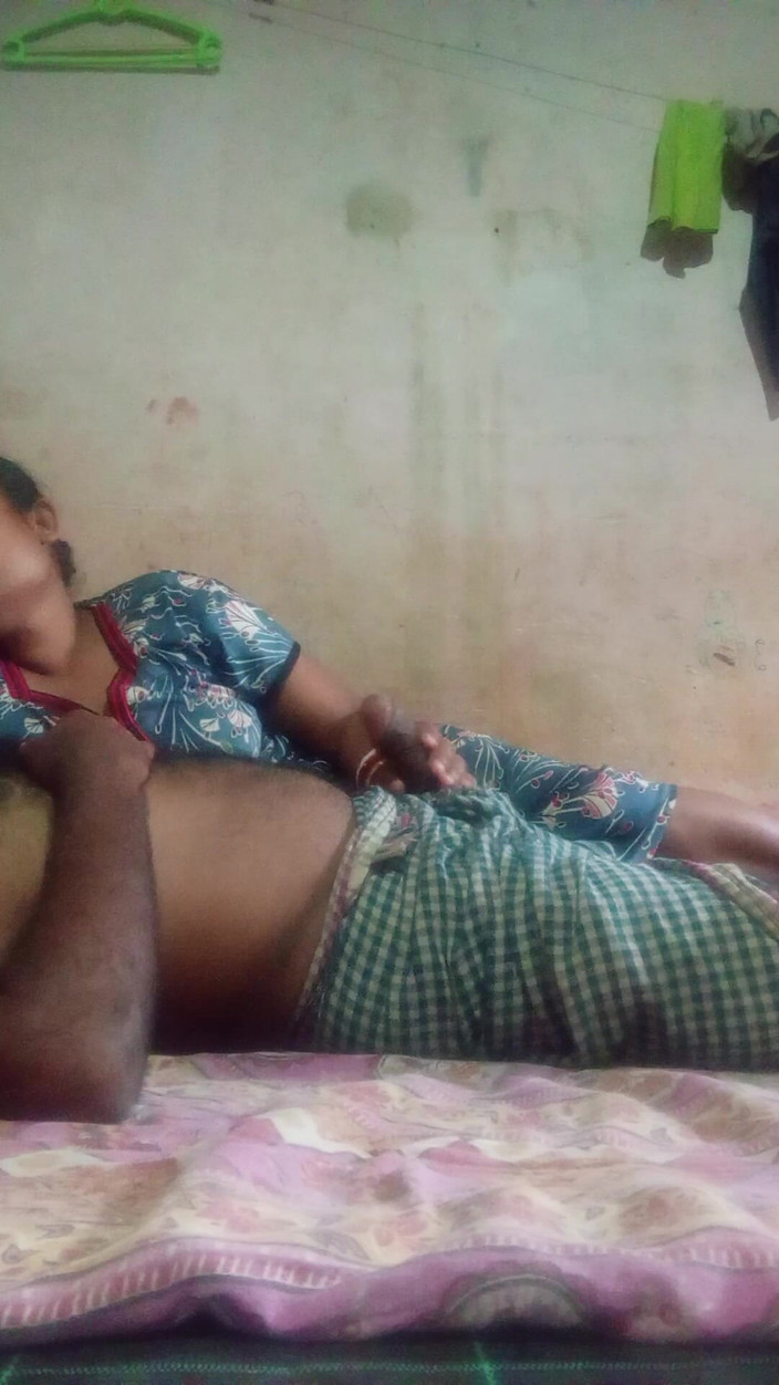 Mridulmadhu: 丈夫妻子德西性爱