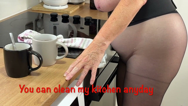 Mr MF: Mrs Kaki matang di Dapur 536