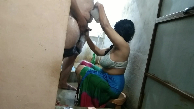 Gulaab: Doccia calda chudai sesso da camera man