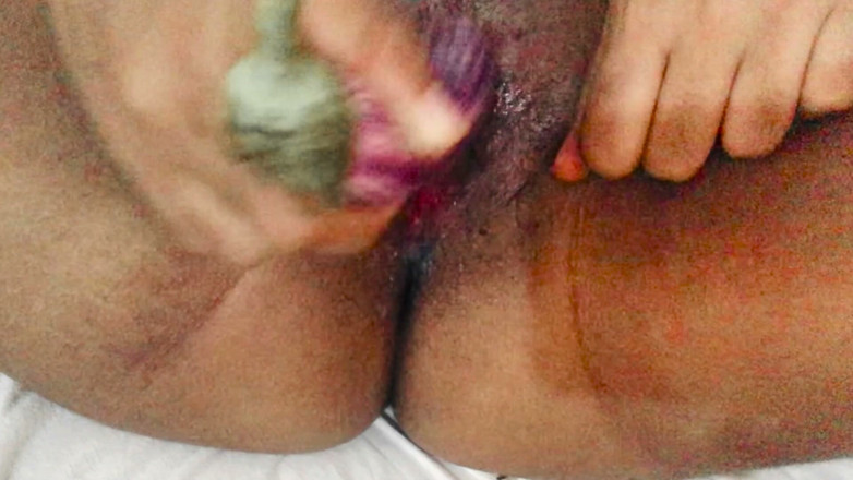 Amore_Ananya: उंगलियों और बैंगन का उपयोग करके क्लोज अप प्ले