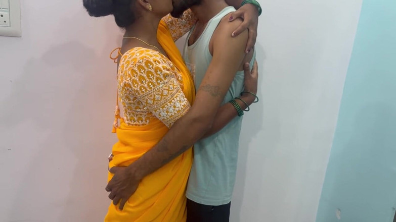 Mary V: Couple mallu, baise romantique torride en sari, couple indien, sexe...
