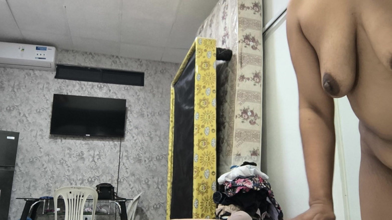 PATY PATY: 젖은 보지와 젖탱이를 보는 걸 즐기는 새엄마