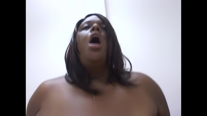 Xtime Network: Ninfomani Africane Raccontano I Loro Peccati Veniali