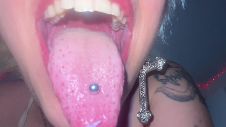 Glitterqueen1999: Ăn cha dượng của tôi 