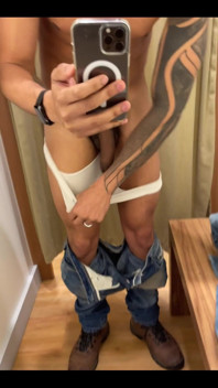 Jerking off in Fitting Room