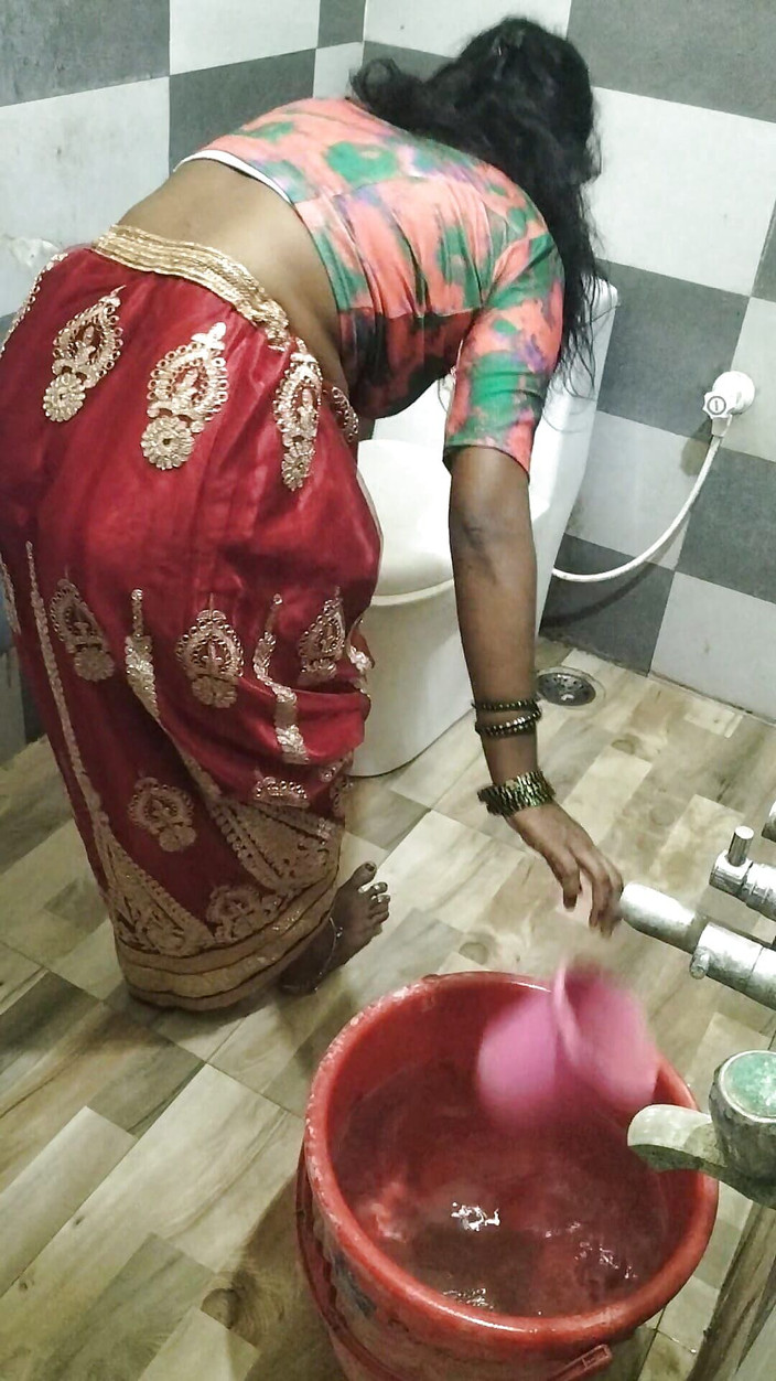 Funny couple porn studio: Tamilská manželka dokončí šukání