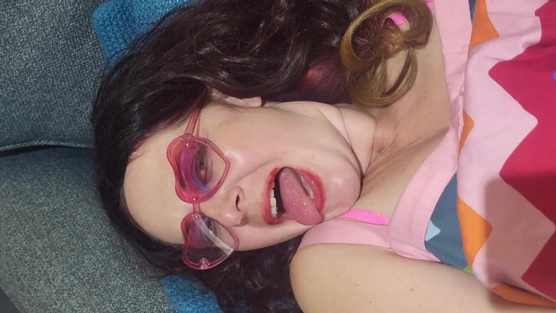 Cheeky UK girls: Julia ruda blackbred POV