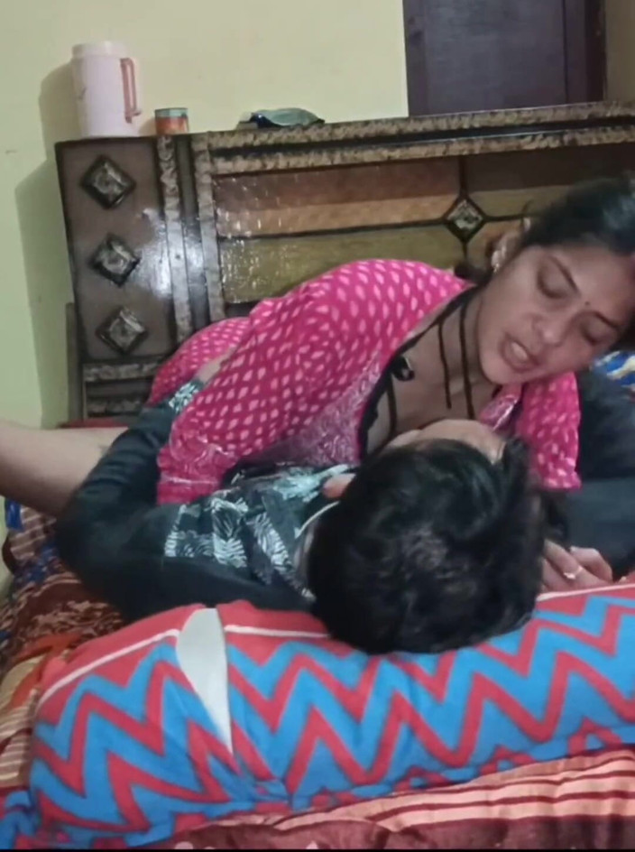 sashaa: Awek dara India dikongkek keras oleh teman lelaki 1