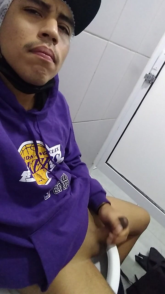 AlexAlejandro13: Câteva trageri în băile publice