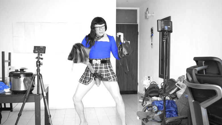 Voyager: Blue Boy Crossdressser
