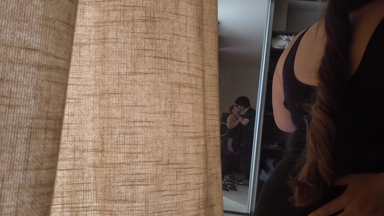 Moo DBOXXX: Vášnivě se líbám se svobodnou macechou, která opravdu chce dělat šílené...