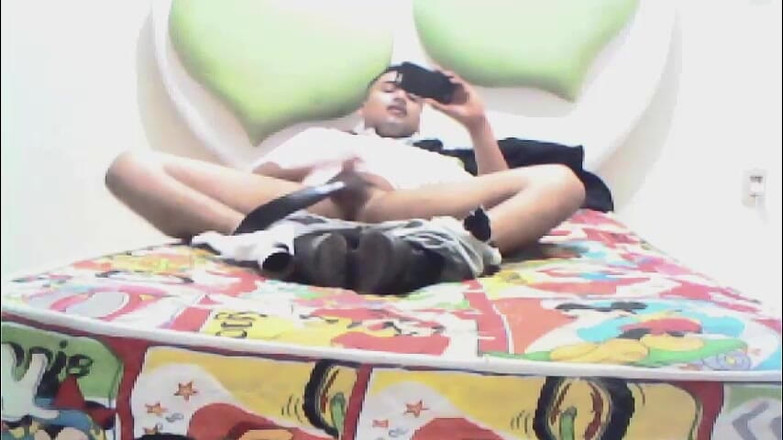 Tetto Michel: Můj nervózní nevlastní bratr je vykouřený poté, co ho dlouho...