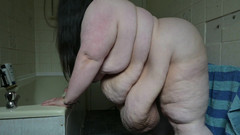 SSBBWLadyBrads: 超级肥胖的巨肚拍打视频