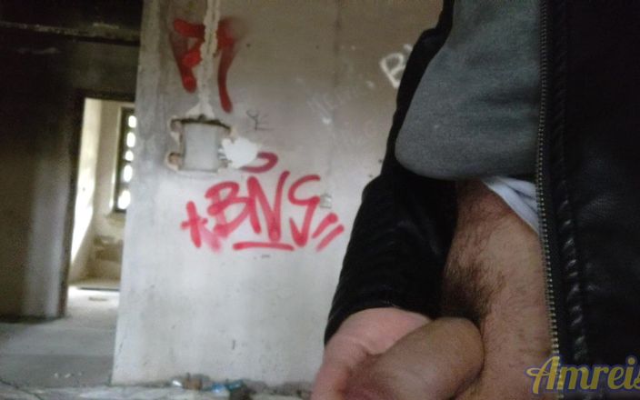 Amreis: Jalan-jalan berujung dengan penjelajahan di gedung bekas dan orgasme dahsyat