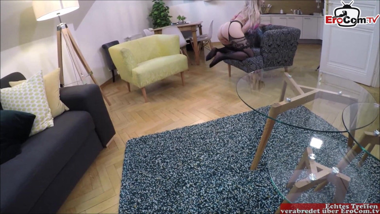 EroCom: Rosyjska milf w seksownej bieliźnie lubi niemieckiego kutasa podczas seksu