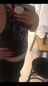 Livrare în latex la casa de pisici