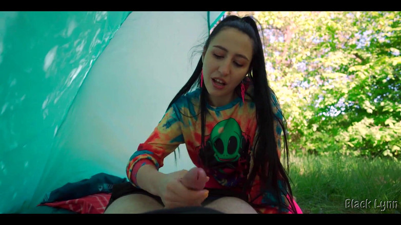 YSP Studio: Sacanagem hippie me masturbava de graça em sua barraca