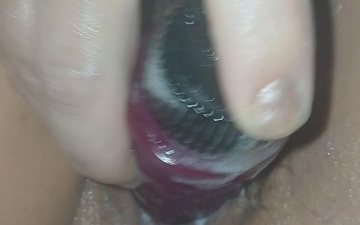 Elen84: Sex in the Bathtub with My Huge.