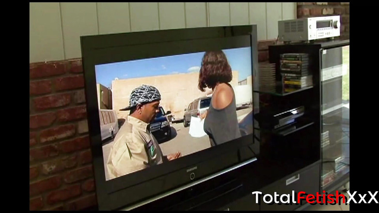 Total fetish studio: Чудова кругла дупа та чудова посмішка, том 3