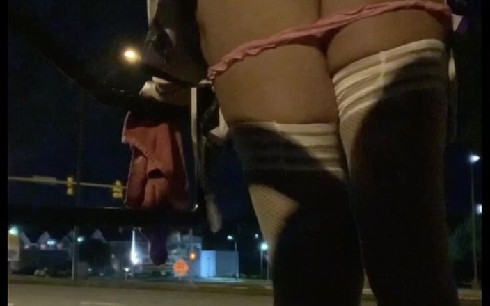 CindieLove: 5 minuten non-stop kontneuken mietje dikke 9 in dildo