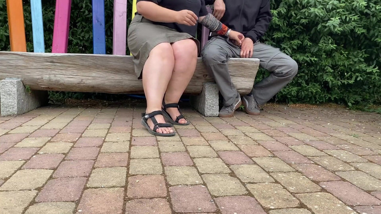 OurFetishLife: Mijn stiefmoeder weet altijd hoe ze me kan laten klaarkomen