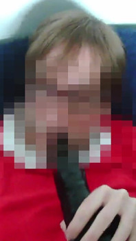 Sissy seoul lagi olahraga pakai dildo ukuran XL