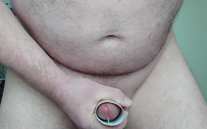 Carmen_Nylonjunge: Bugil dan sange di kamar mandi pakai rol kertas