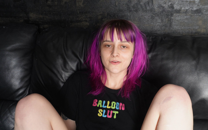 Alice Bean: Orgasmo di alice bean: sega di ragazza strana