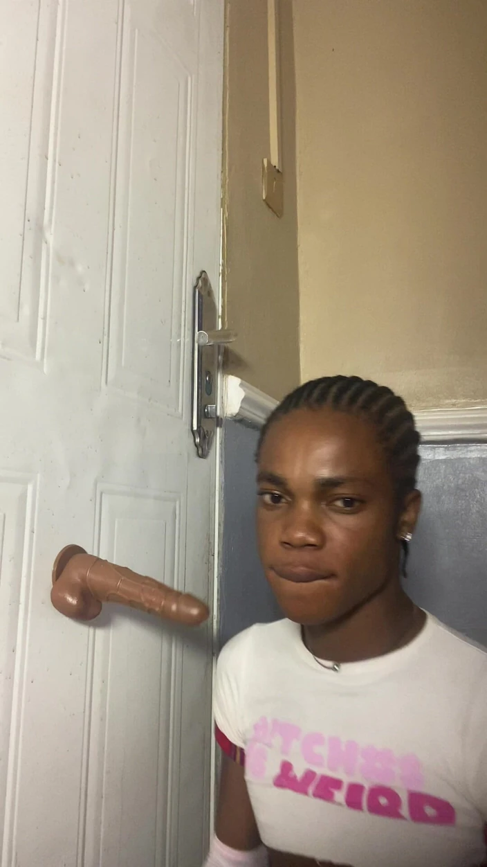 Baddestboyx: Он пригласил меня на прихотный танец